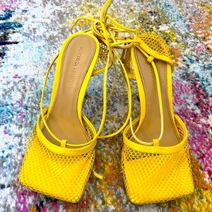 Bottega Veneta stretch lace sandals 8